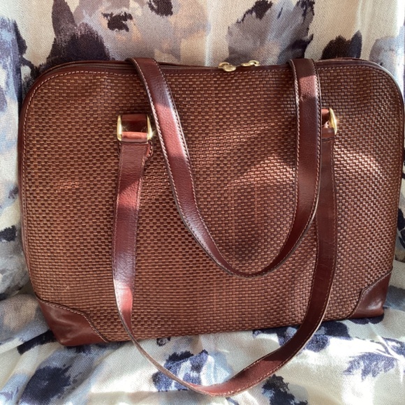 Italian Leather Briefcase - Picture 2 of 7